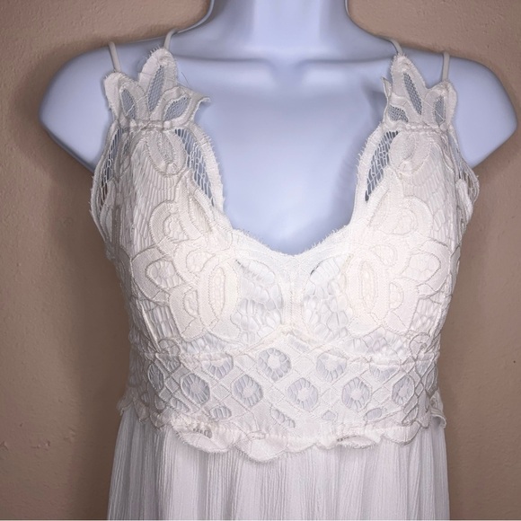 Juniors Large White Boho Dress Embroidered Accent Womens Lace Top Ruffle Boho - Picture 7 of 16